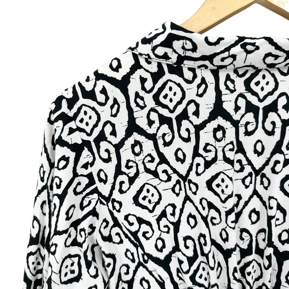 SOFT SURROUNDINGS Tunic Blouse Button Long Sleeve Black White 38291 Shirt - Picture 7 of 9